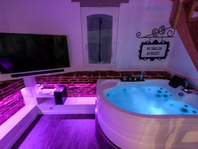 L'Antre Vue - Jacuzzi Au Chateau Belberaud Dış mekan fotoğraf